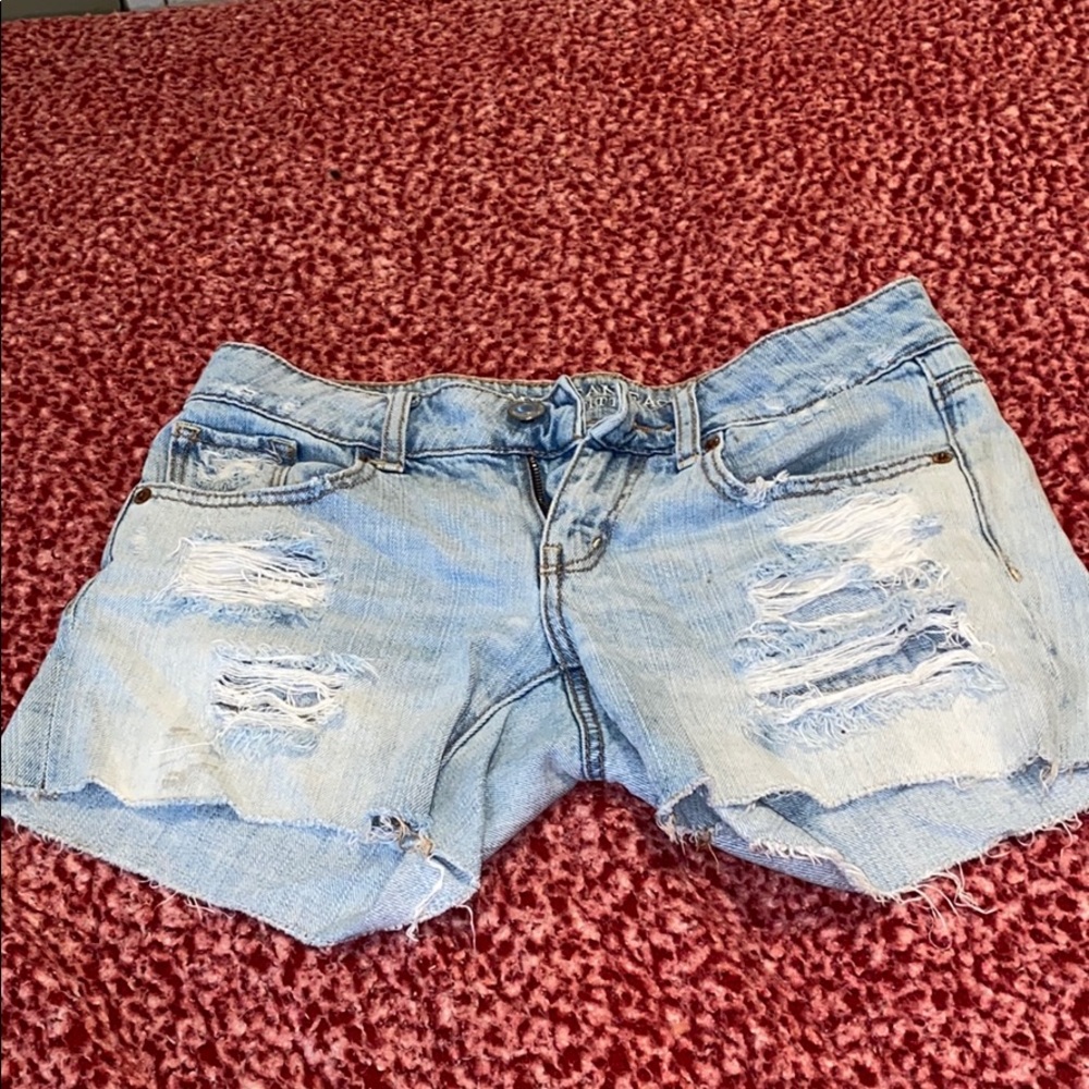 Light wash AE jeans